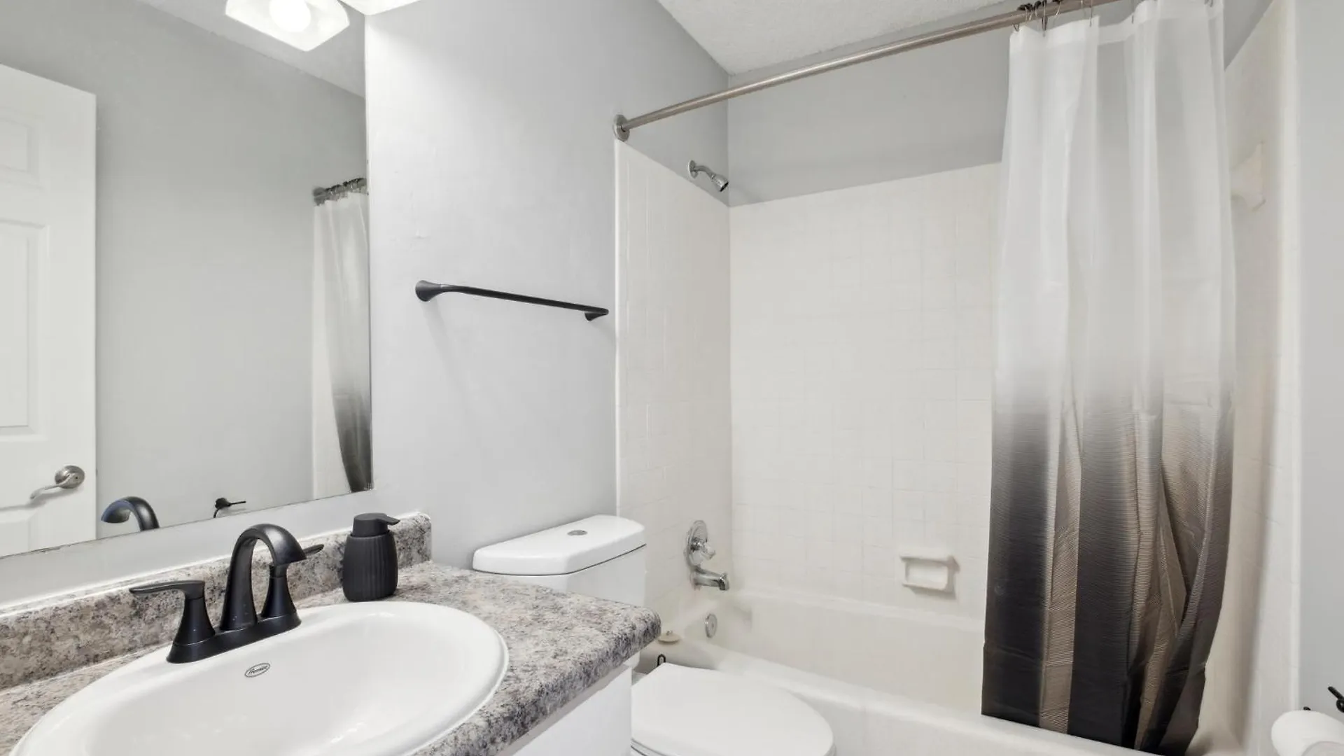 Brentwood P4 I Cozy & Comfy I 2Bd 15 Bth Apartment Nashville United States